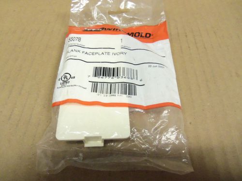 New Wiremold 5507B Blank Faceplate Ivory