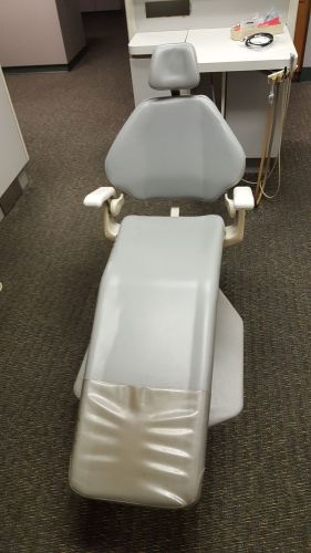 Light Grey Adec 1015 Dental Patient Exam Procedure Chair W/ Foot Pedal &amp; Stools!