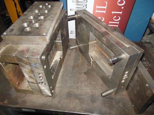 PLASTIC INJECTION MOLD BASE 18 1/8 X 10 7/18