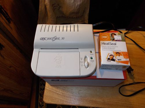 GBC DOCUSEAL 30 CARD LAMINATOR TESTED AND WORKS WITH HEAT SEALS