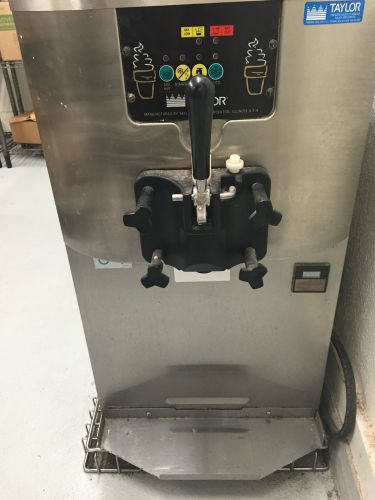 Taylor C707-27 Soft Serve Frozen Yogurt Machine Single Phase