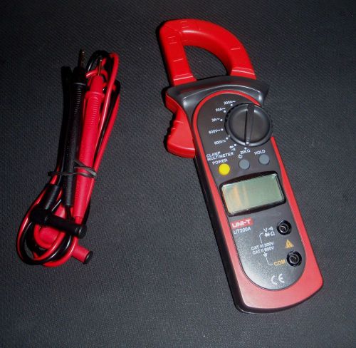 Multimeter ac 200 amp clamp/600v/ac/dc volt/ohm hz industrial grade ut200a for sale