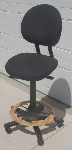 STEELCASE Lab Chair Ergonomic Adjustable POSTURE Stool  BLACK STORE DISPLAY