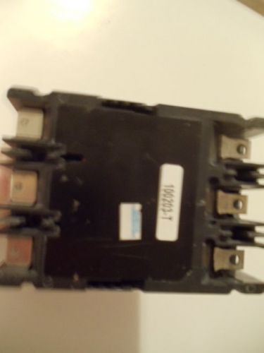 EATON/CUTLER-HAMMER 3 POLE 225 EDS 42k CIRCUIT BREAKER EDS3225 ..WA-110