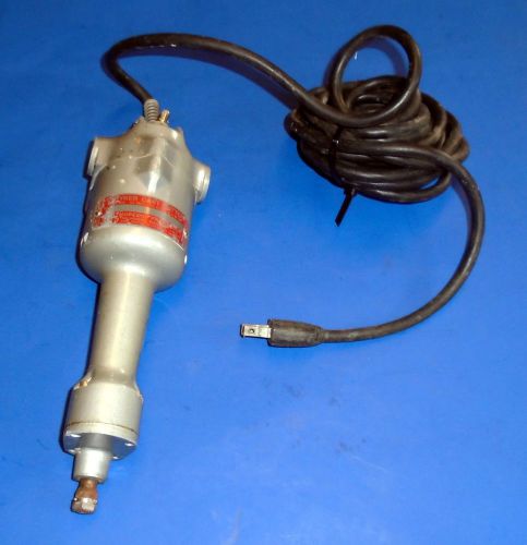 STRYKER 8216 VINTAGE  CAST CUTTER -COOL COLLECTIBLE