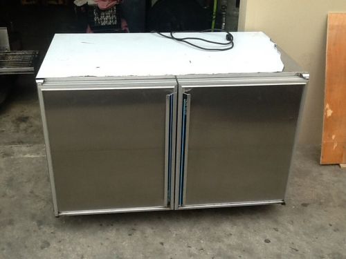 Silver king skr48 under counter refrigerator, used, works great!!! for sale