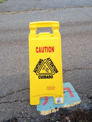 RUBBERMAID Industrial Floor Safety Slippery Wet Sign, Caution, Eng/Sp/Fr/Grmn
