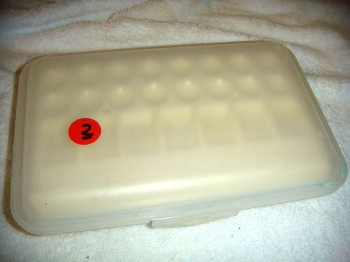 USED #2 AMERICAN DENTAL SUPPLY PORCELAIN PALETTE IN ITS ORIGINAL PLASTIC BOX