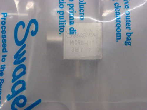 Swagelok VIM-VAR Micro-Fit® Reducing Elbow, 1/2 in. x 1/4 in. OD 6LV-8MW-9-4P