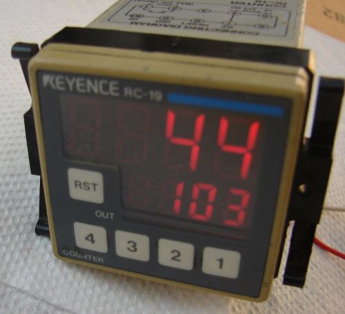 Keyence RC-19 LED ELECTRONIC PRESET COUNTER