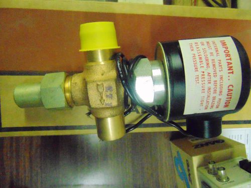 Solenoid Valves model 271-S5 (in/out 5/8) coil 24vac (275 PSI)