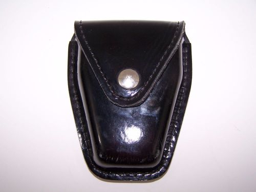 Safariland Model 190 Handcuff Case Leather Hi Gloss with Chrome Button