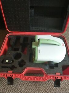 Leica DNA10 Digital Auto level .9MM and Hard Case