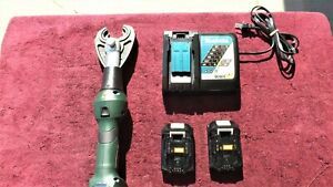 GREENLEE *MINT!* EK628LX 6-TON 18-VOLT CABLE CRIMPING TOOL!  COST $2465.16 NEW!
