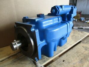 EATON PVH057R01AA10A250000001001000010A PVH HYDRAULIC PUMP #7231229J NEW
