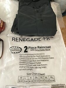 Renegade 2 Piece Raincoat With Detachable Hood Brand New In Package Size Xl