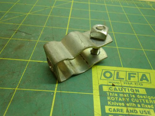Electrical conduit pipe hangers 1/2&#034; (qty 25) #3906a for sale