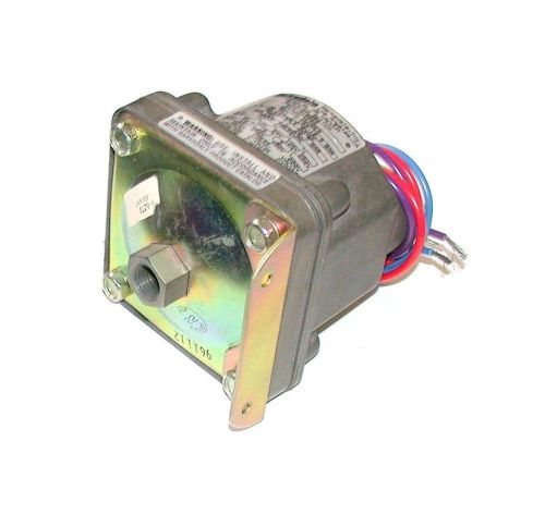 New pressure/vacuum actuated switch 10 amp model d1h-a150ss for sale