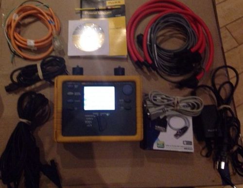 Fluke 1735 3 Phase Power Logger Accessories Power Cord Case MINT USED 6 Times