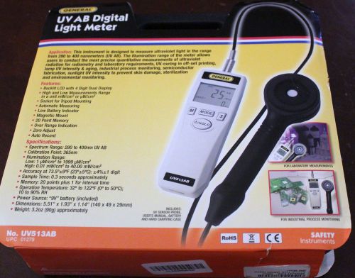 General Tools &amp; Instruments UV513AB Digital UVAB Meter for Ultraviolet Light