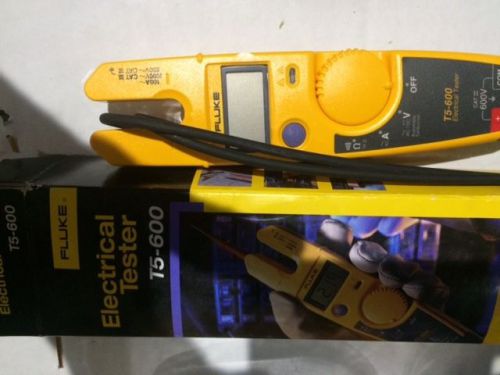 New Fluke T5-600 Electrical Tester Voltage and Current