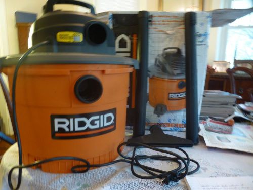 Ridgid 9 gallon wet/dry vacuum/ shop vac m/n wd0970 barely used missing wheels for sale