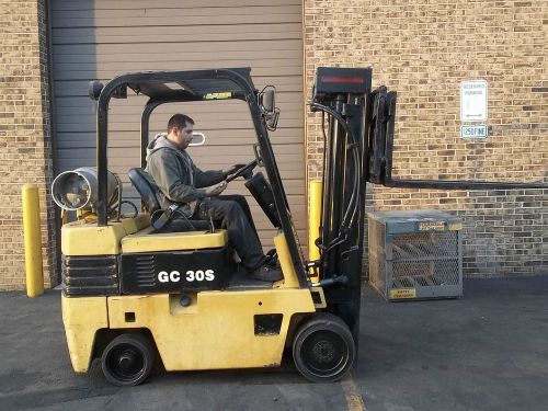 Forklift (17441) daewoo gc30, 6000lbs capacity, triple mast, side shifter for sale