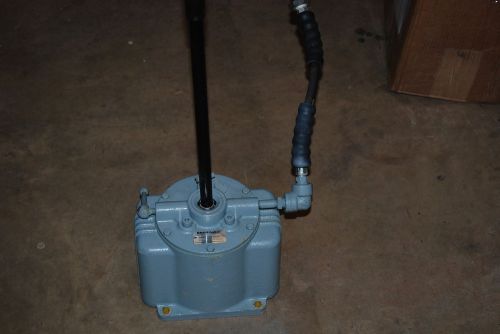 Enerpac p-25 hydraulic hand pump w/ short hose mint 2500 psi for sale