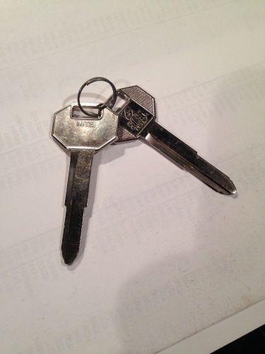 Toyota auto key blank (qty. 2) (silca mit2, ez tr33, ilco x137) for sale