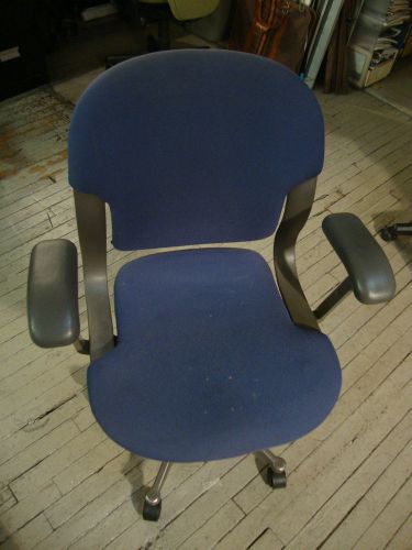 Herman Miller Meeting Room Office Chair with Grey Armrests (Blue)