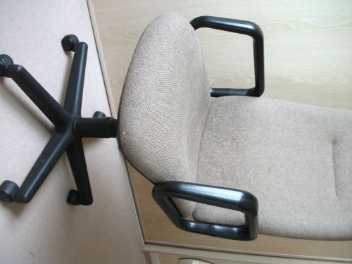 OFFICE CHAIR (HIGH BACK ADJUSTABLE)