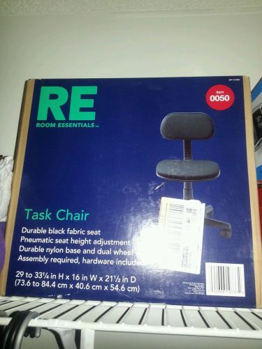 task chair black