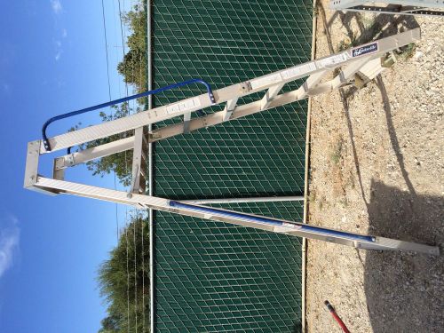 Louisville 6 feet ladder M# AP5006-t