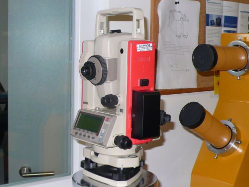 Pentax pcs-325 total station dual display calibrated for sale