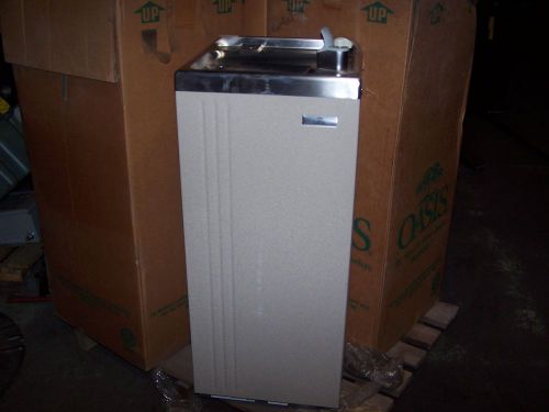 NEW OASIS WATER COOLED FLOOR STANDING WATER FOUNTAIN PLF16FAW-D100 PLF16FAW 115V