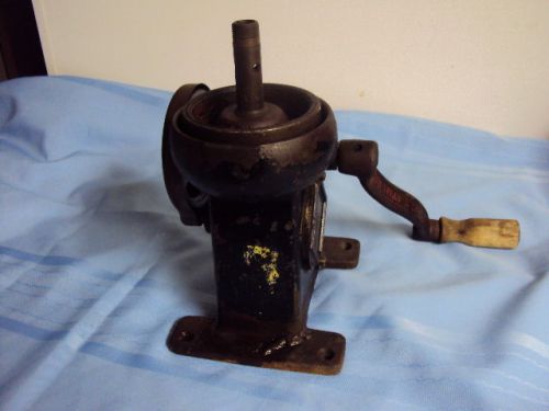 Antique cast iron cream separator  hand crank  60 turns a minute dairy milk