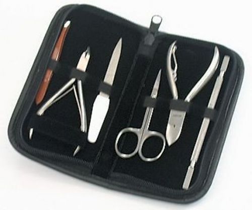 NEW, 6 IN 1 PEDICURE/MANICURE SET STAINLESS STEEL