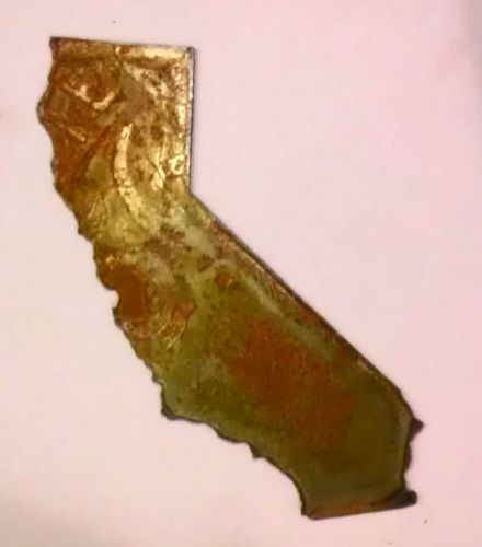 6 Inch California State Shape Rough Rusty Metal Vintage Stencil Ornament Magnet