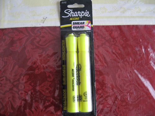 Sharpie Accent Yellow Marker Tank-Style Highlighter 12 Pens