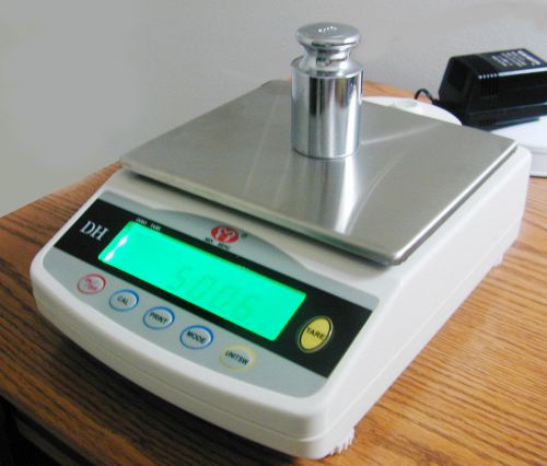 6200g/.1g Profession Precious Metal Lab Table Scale Balance Recharge Battery AC