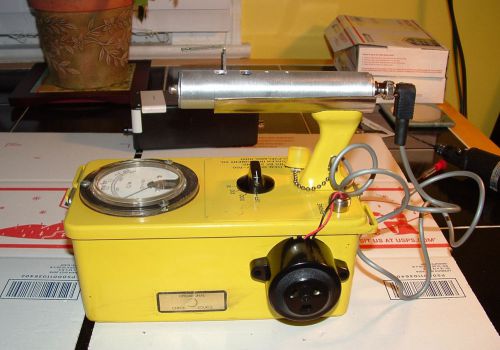 Victoreen CDV-700 No. 6a Radiation Geiger Counter and probe SBM-20