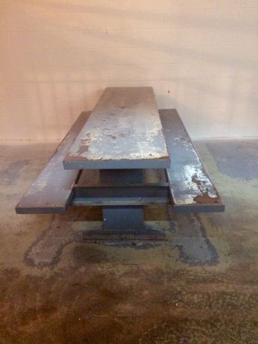 metal picnic table