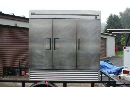 True t-72f t-series commercial kitchen stainless 3 door freezer for sale