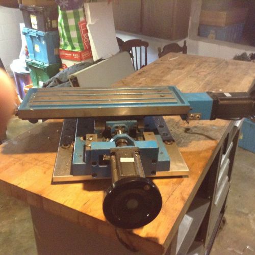 Cnc x y table with a high torque z axis stepper motor