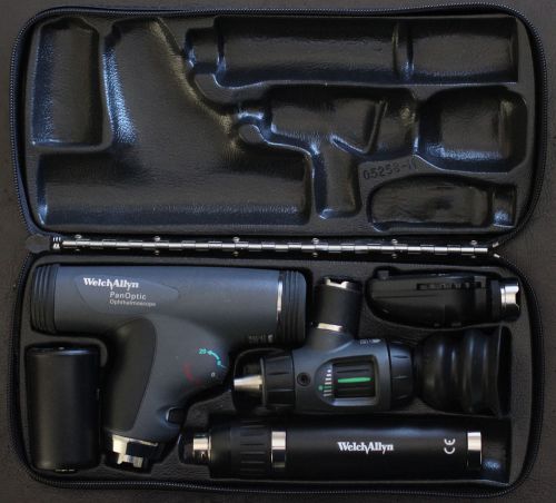 Welch Allyn PanOptic Ophthalmoscope Macroview Otoscope Power Handle Charger Set