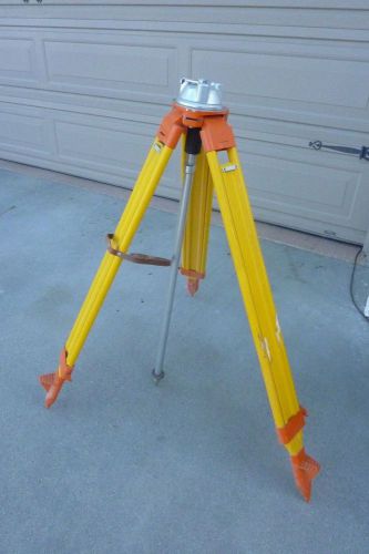 Wild GST20 Heerbrugg Switzerland Tripod  With Kern Swiss Trivet Adapter &amp; Cvr