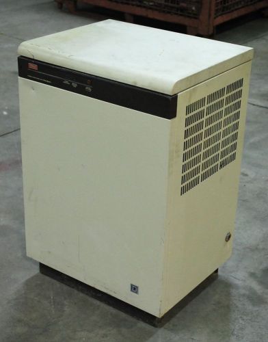 Square D 61605-02 Topaz Power Conditioner