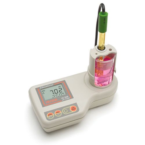 Hanna Instruments HI208-01 Educational pH Bench Meter w/ stirrer