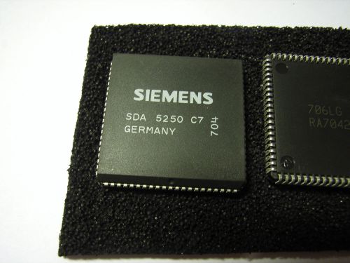 Siemens SDA 5250 C7 PLCC84 TVTEXT 8-Bit Microcontroller ROMless-Version