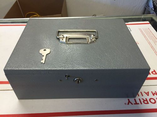 Buddy Products Cash &amp; Security Box w/ Key - Steel, Gray